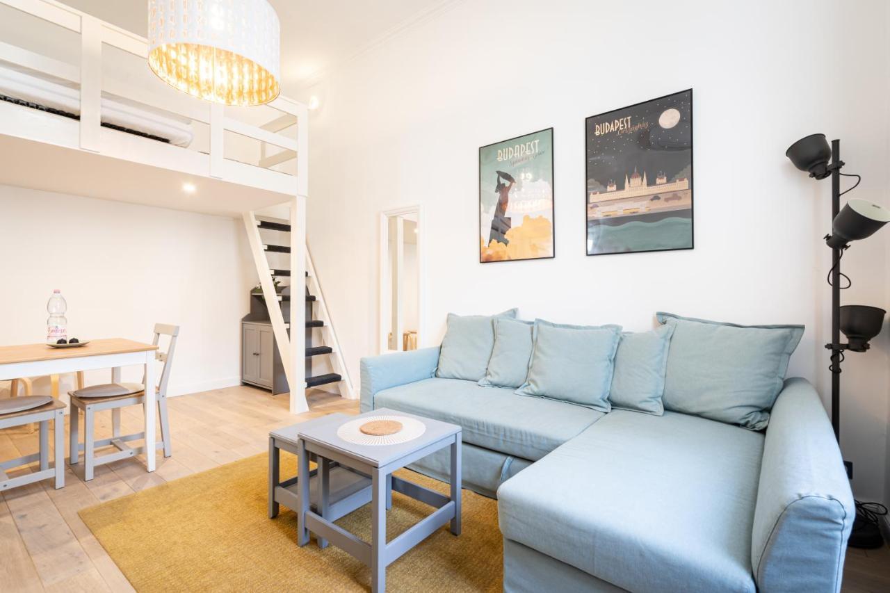 Youth Motive Studio With Gallery Budapeşte Dış mekan fotoğraf